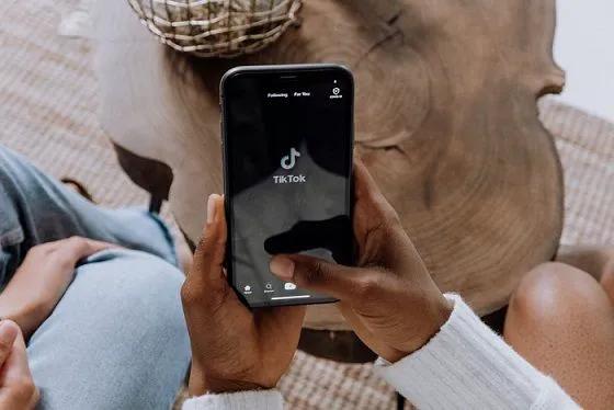 How to Sell on Instagram Using Shoppable Posts